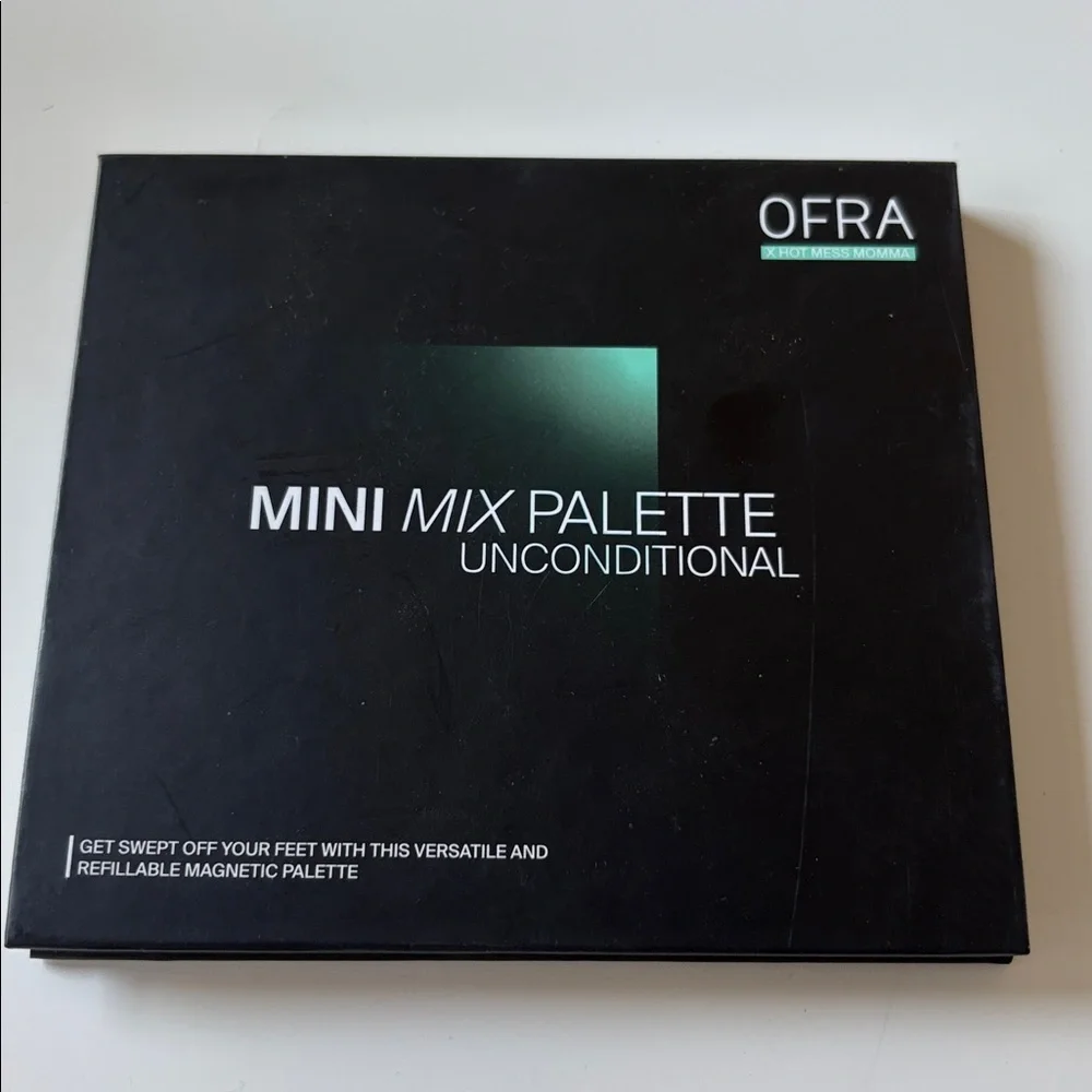 OFRA Mini Mix Palette Unconditional in Black